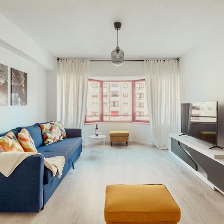 Elegant 3 Bedroom Apt - City Centre - Garage - Metro Lisabona Exterior foto