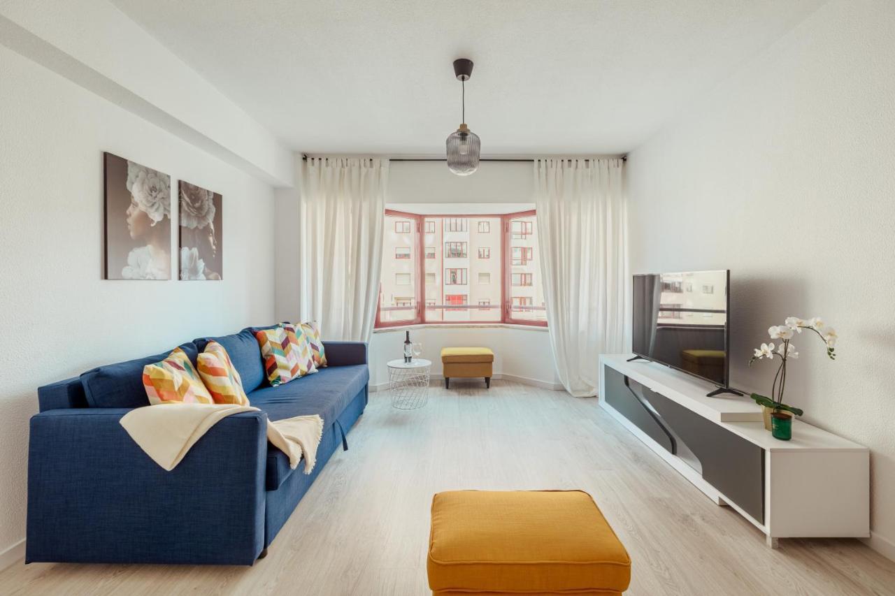 Elegant 3 Bedroom Apt - City Centre - Garage - Metro Lisabona Exterior foto