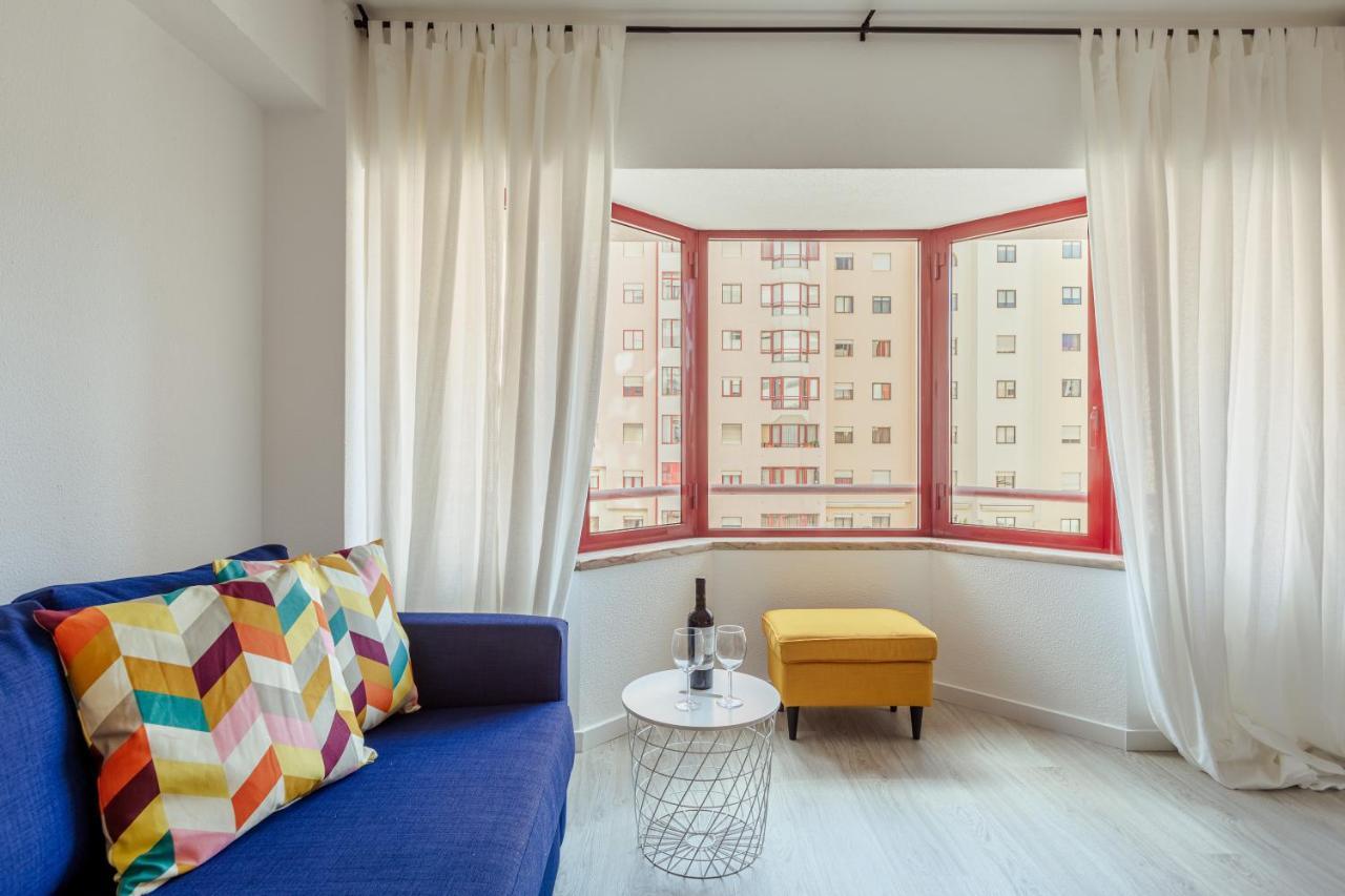 Elegant 3 Bedroom Apt - City Centre - Garage - Metro Lisabona Exterior foto