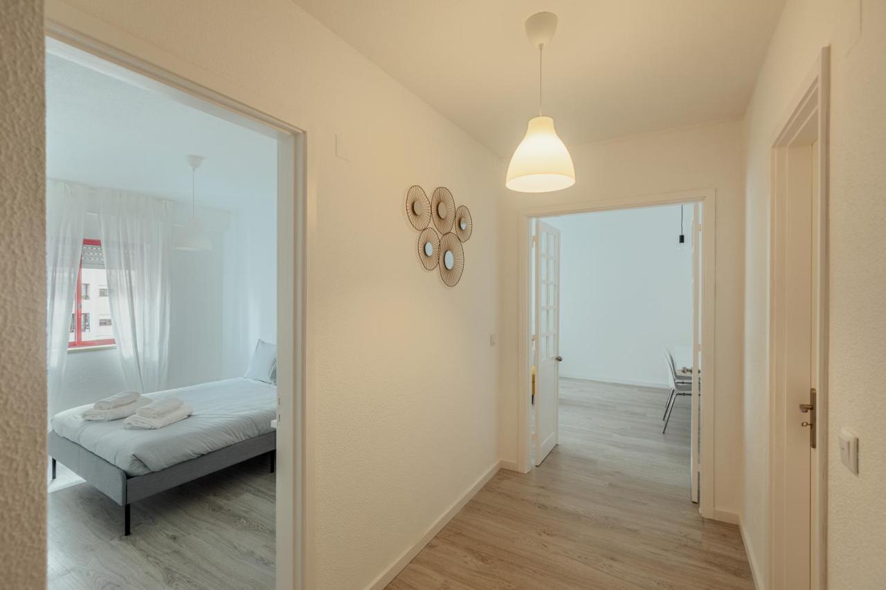 Elegant 3 Bedroom Apt - City Centre - Garage - Metro Lisabona Exterior foto